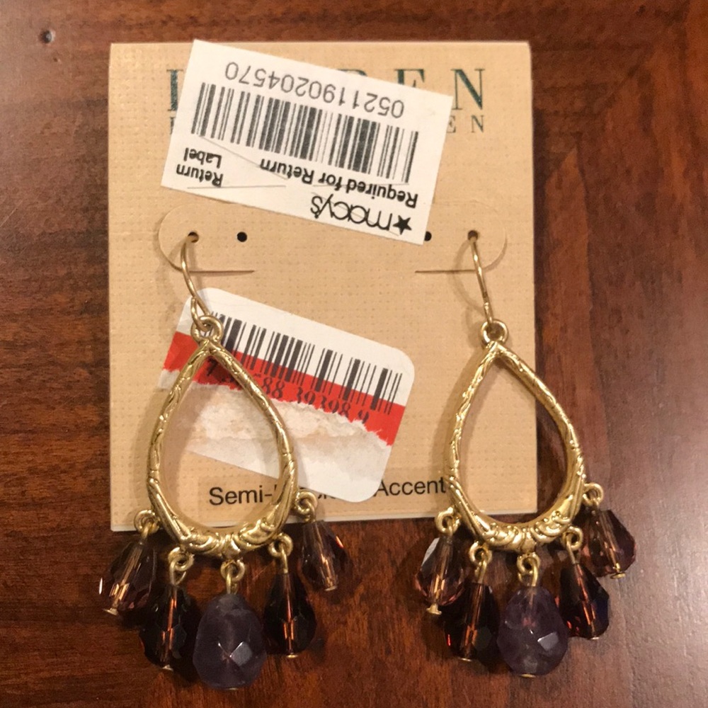 Dangle earrings
